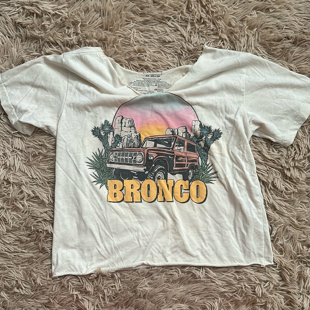 Bronco Cropped Tee